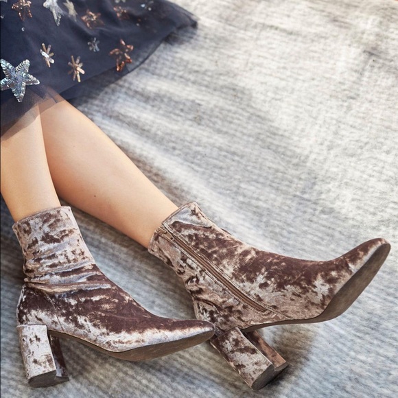Jeffrey Campbell Shoes - ✨ Jeffrey Campbell Cienega-Lo Velvet Boot ✨
