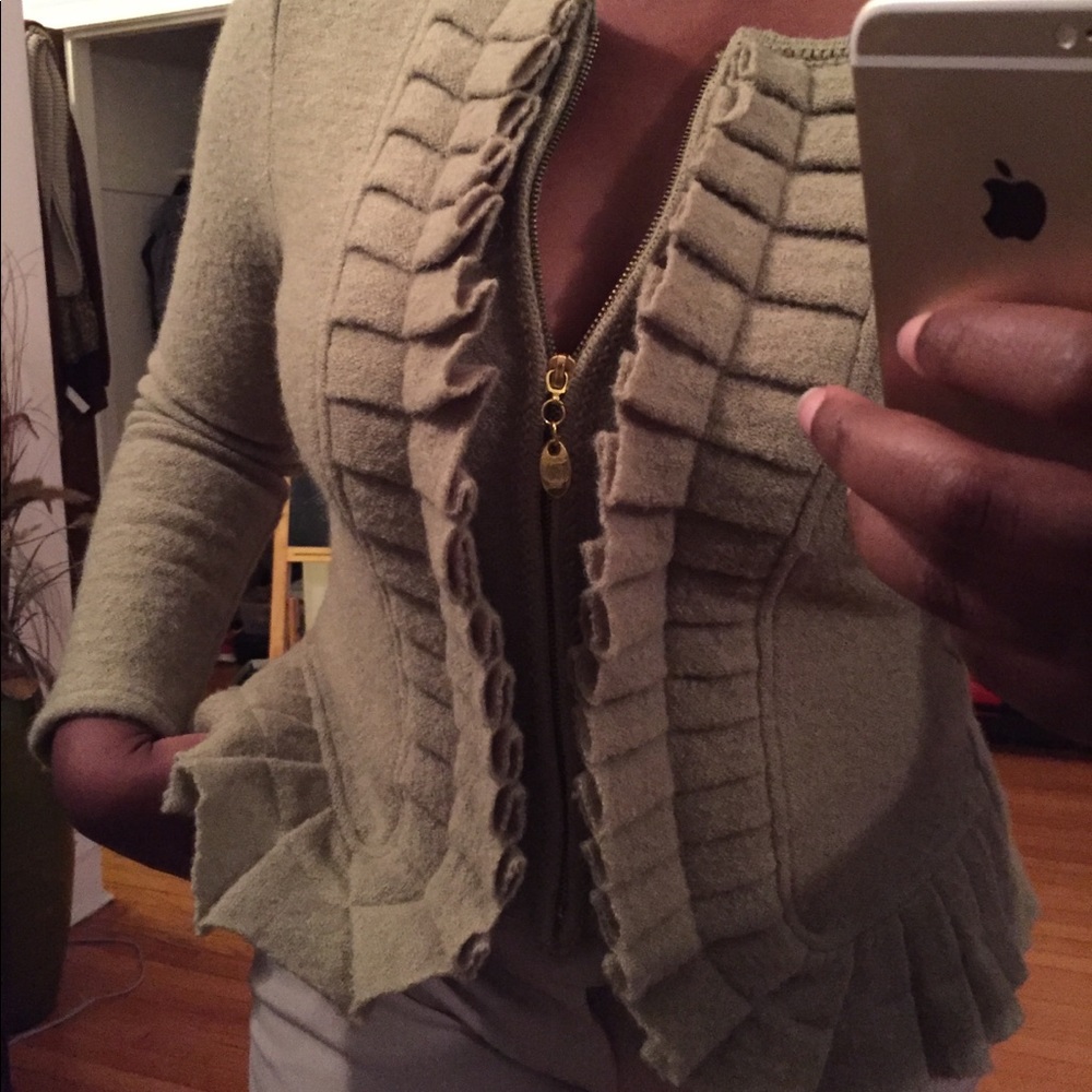 100% wool sweater🎈