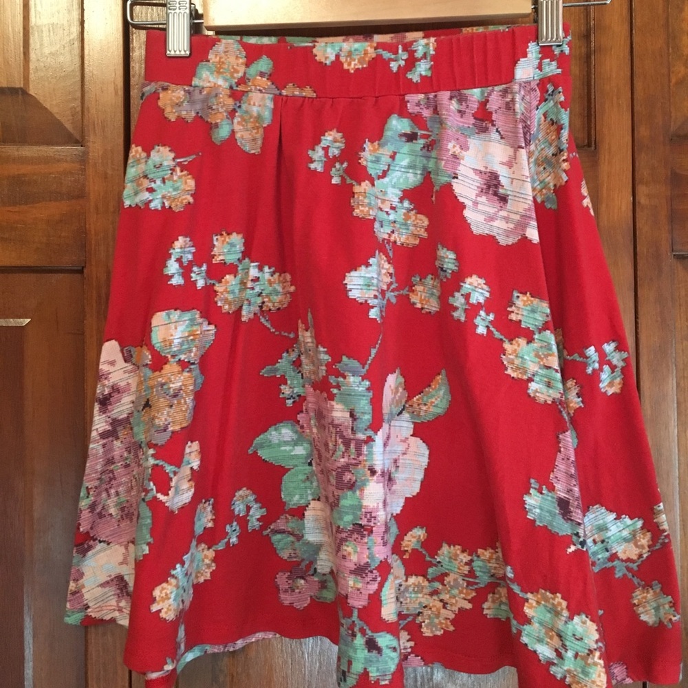 Red pattern skater skirt