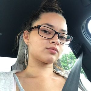 Meet your Posher, Natasha