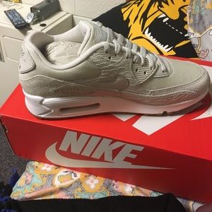 Women's Airmax 90 Premium
