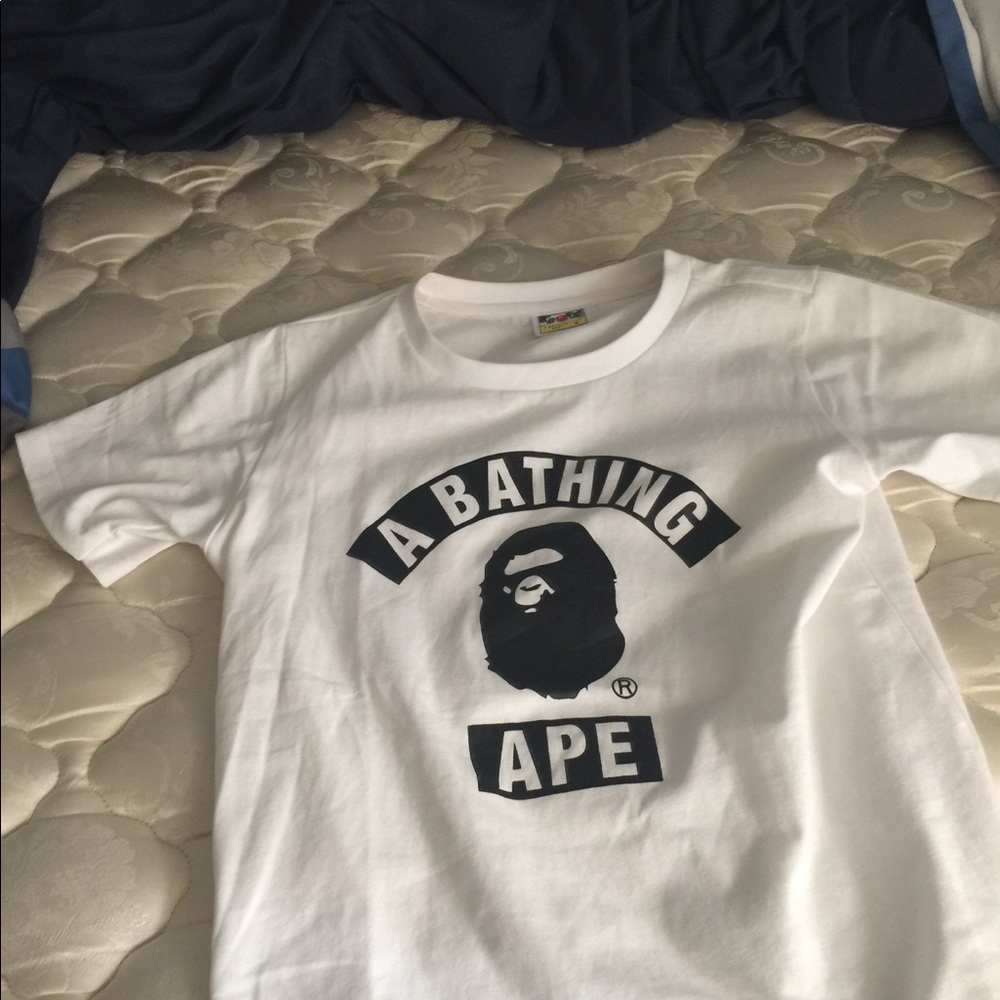 Bape shirt ladies small fits like a men's small