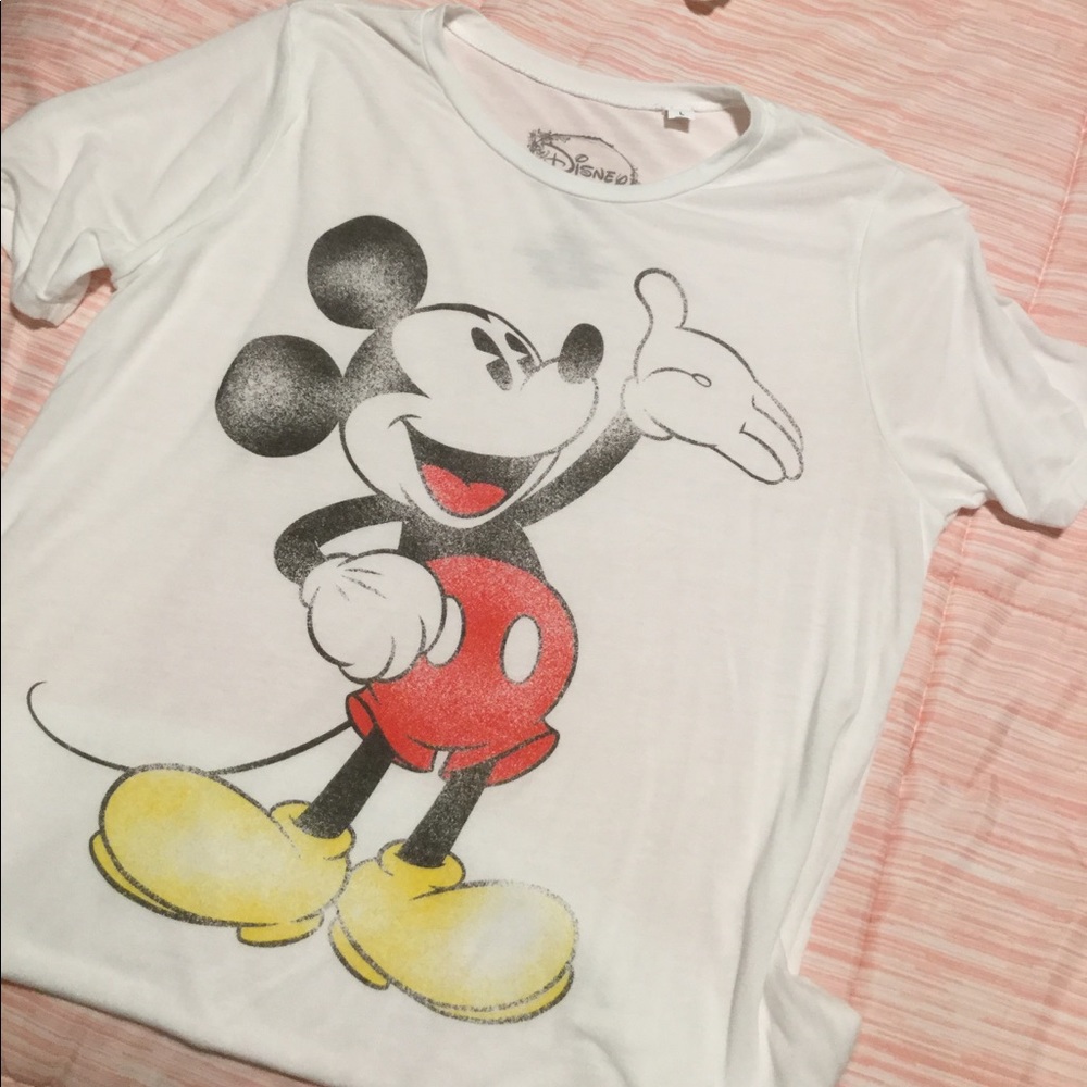 White t-shirt from Disney
