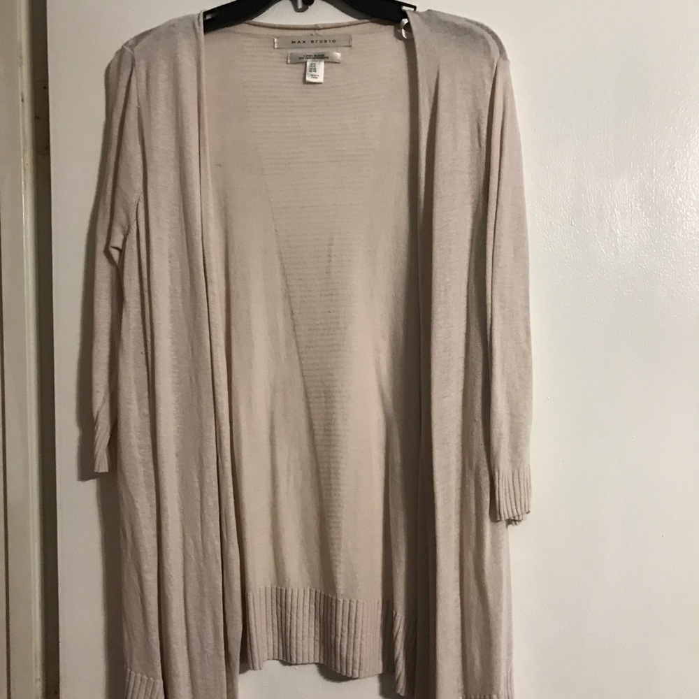 Long sleeved cardigan