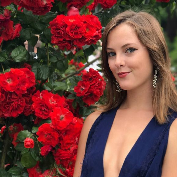 Meet your Posher, Julia - Picture 1 of 1