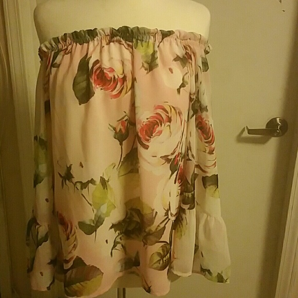 Off shoulder  blouse - Picture 2 of 2