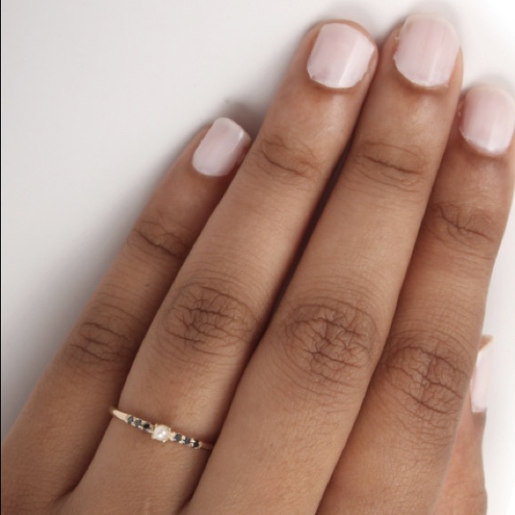 Catbird Equilibrium Pearl Ring by Jennie Kwon - Picture 2 of 5