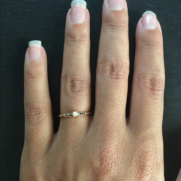 Catbird Equilibrium Pearl Ring by Jennie Kwon - Picture 5 of 5