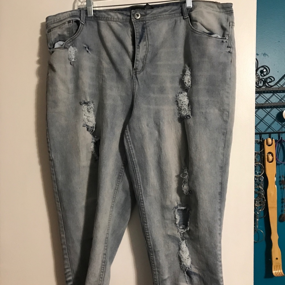 Ashley Stewart cropped jeans