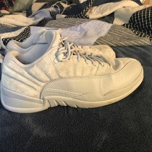 Jordan 12 Low wolf grey