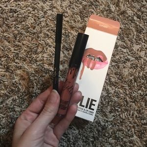 Kylie lip kit ; exposed