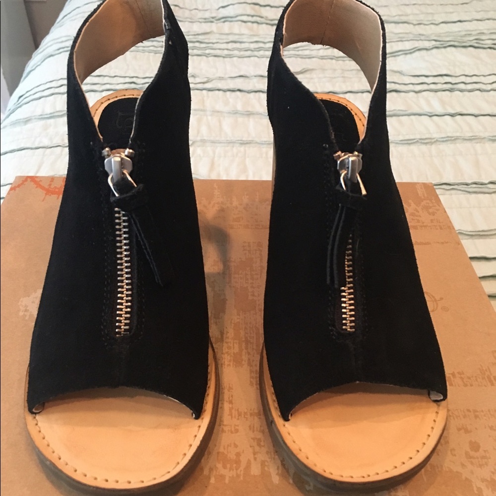 Latigo Peep-toe boots