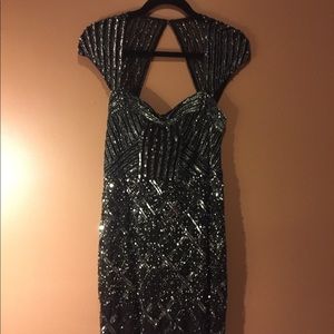 ADRIANNA PAPELL BEADED EMBELLISHED DRESS