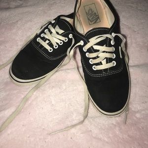 Black lo pro vans