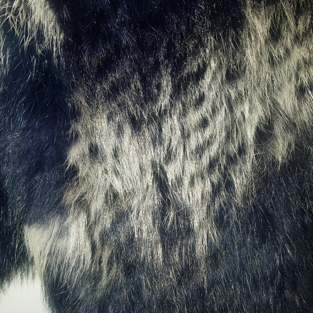 Ikat Fur Vest by Annabelle - Picture 4 of 4