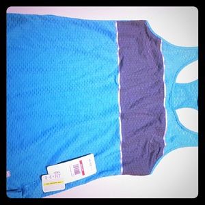 Under armour tank