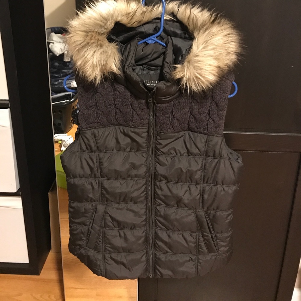 Fur Hooded bubble vest