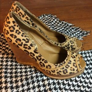 PRICE DROP🔥Steve Madden leopard wedges 'Cristan'