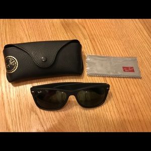 Ray ban wayfarer matte black 55 cm