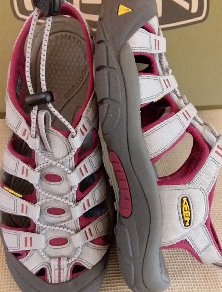 Keen Shoes - NEW in box!! KEEN Newport H2 women's shoes