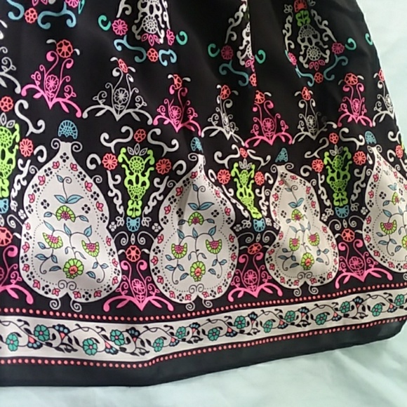 Patterned mini black dress - Picture 2 of 3