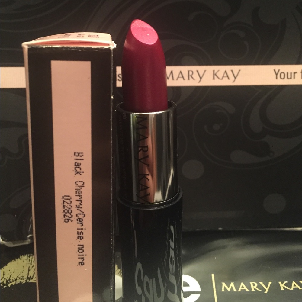 Cosmetics - Picture 4 of 5