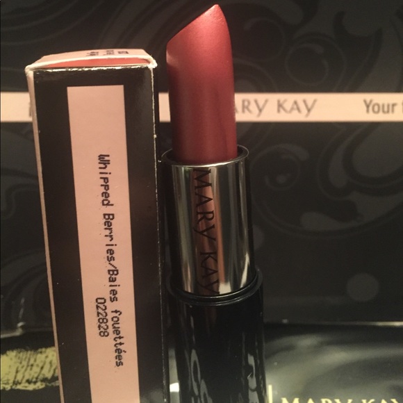 Cosmetics - Picture 2 of 5