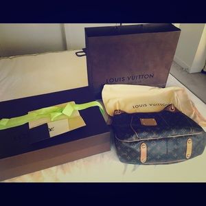 100% Authentic Louis Vuitton Monogram Galliera PM