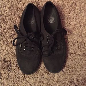 All black Vans