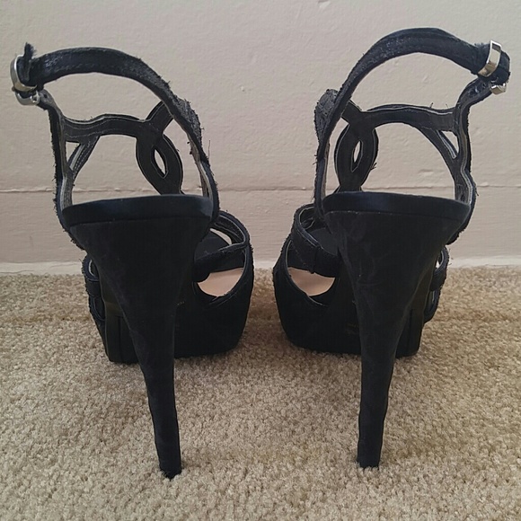 GUESS Krestina Platform Heels - Picture 3 of 8