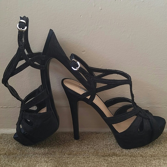 GUESS Krestina Platform Heels - Picture 4 of 8
