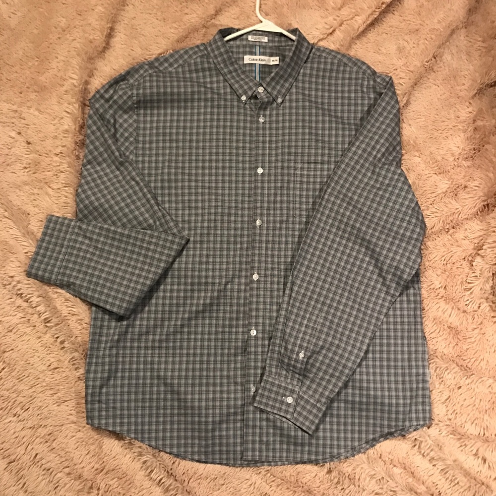 Mens XXL Calvin Klein dress shirt.