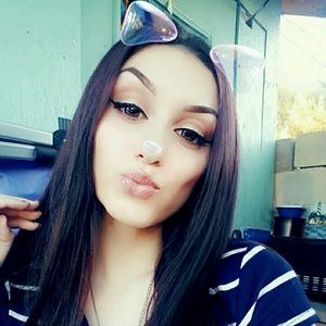 Meet your Posher, Christina