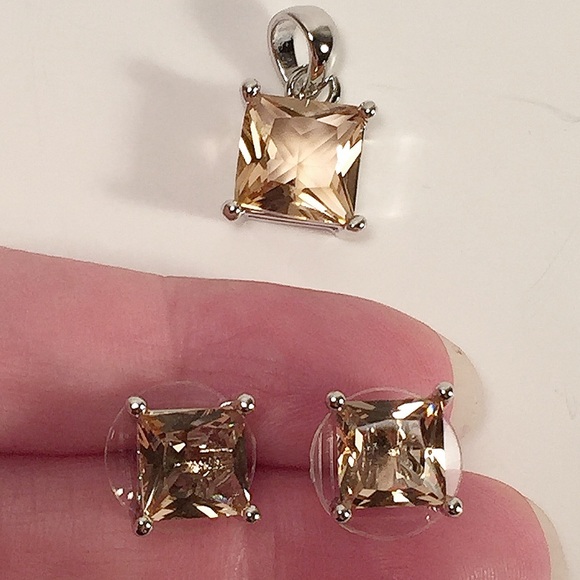 Natural Morganite Earrings - Picture 1 of 4