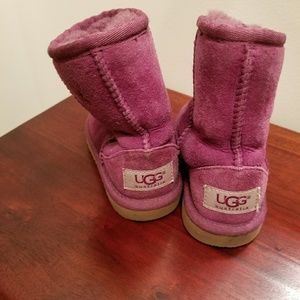 Toddler UGGS size 7