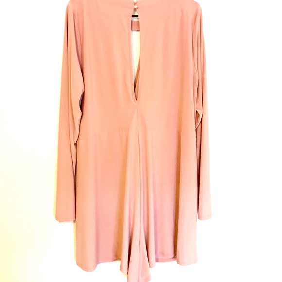 🎉HOST PICK🎉🌸Forever 21 Plus Romper🌸 - Picture 2 of 3