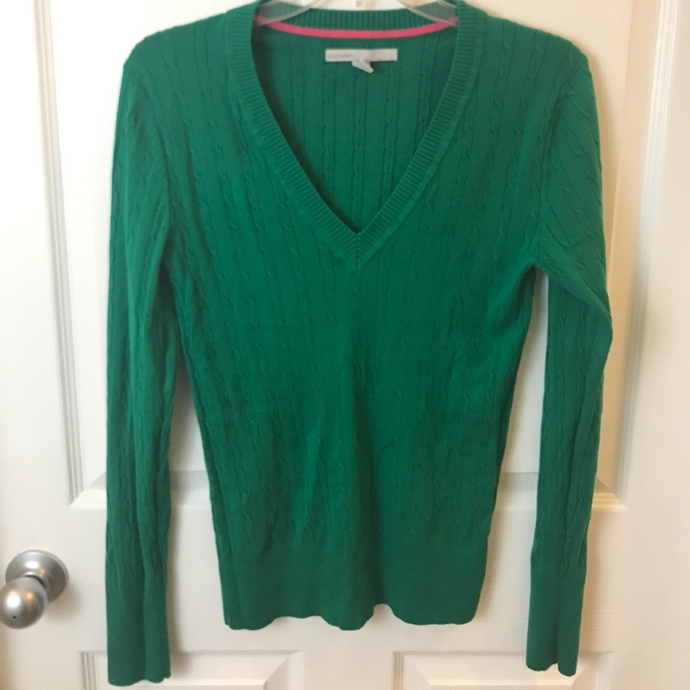 Green long-sleeve cable sweater