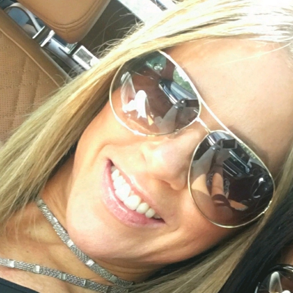 Meet your Posher, Stephanie