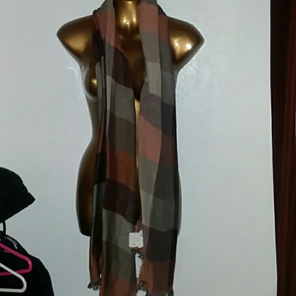 Scarf - Picture 2 of 3