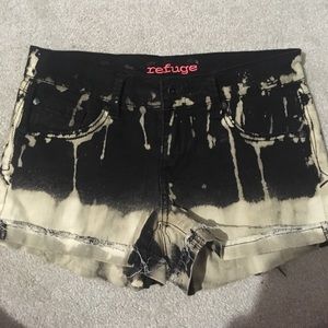 Acid washed shorts