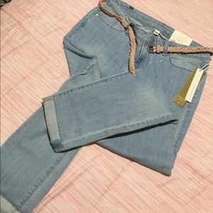 Lauren Conrad jeans with pink belt