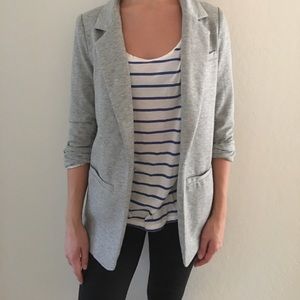 Gray blazer w/clasp