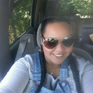 Meet your Posher, Mariel