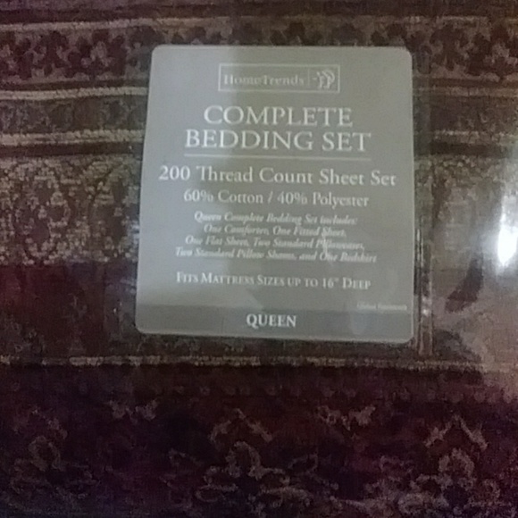 Comforter - Picture 1 of 2