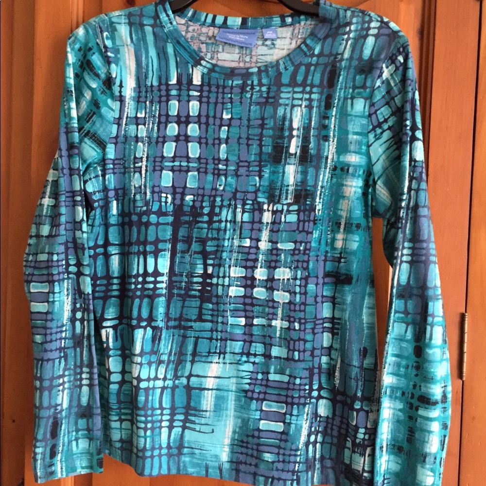 Vera Wang long sleeve tee