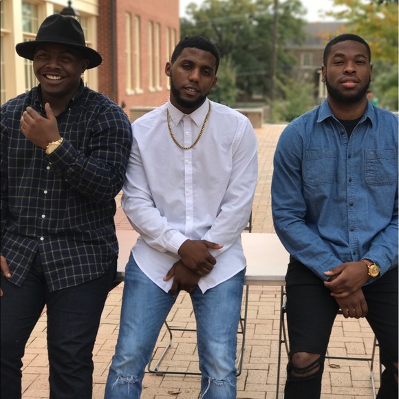 Meet your Posher, Chris - Picture 1 of 1