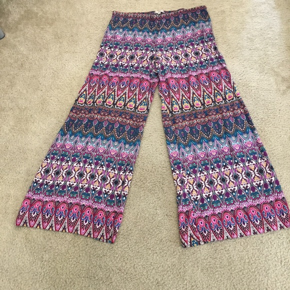 Pants - ❤️🌸BOHO wide leg graphic print comfy Bells!