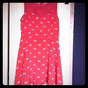 Fifties waist bow dress
