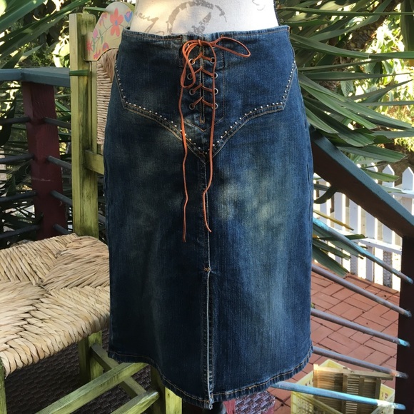 Distressed Denim Skirt - Picture 3 of 7