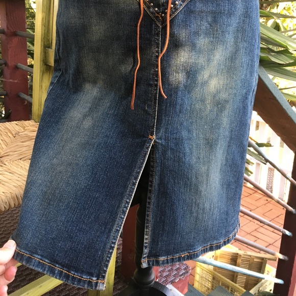 Distressed Denim Skirt - Picture 5 of 7